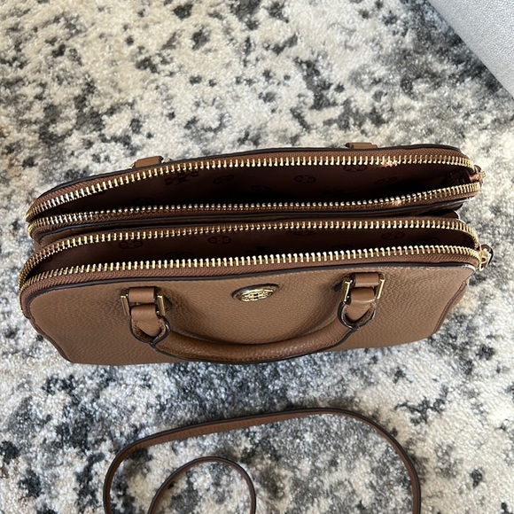 Tory Burch Pebbled satchel - Picture 13 of 16